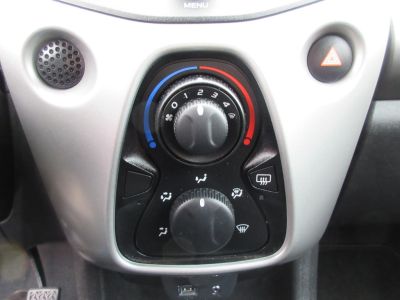 Peugeot 108 1.0 e-VTi Active, NL auto, Bluetooth, APK 3-26!!