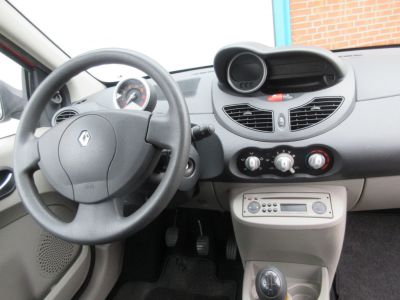 Renault Twingo 1.2-16V Dynamique, NL auto, Lage km, Nw Distr. APK 1-26