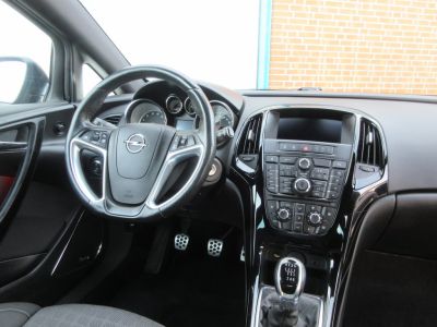Opel Astra GTC 1.4 Turbo Sport, Clima, Navi, Infinity Sound, 20" Velgen. APK 3-27
