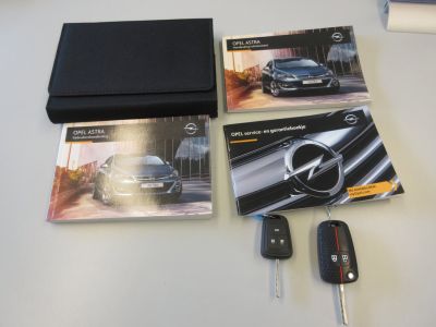 Opel Astra GTC 1.4 Turbo Sport, Clima, Navi, Infinity Sound, 20" Velgen. APK 3-27
