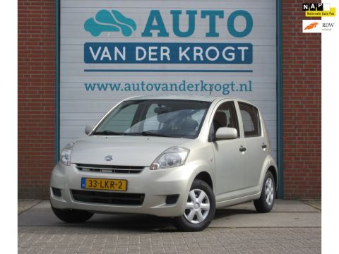 Daihatsu Sirion 2 1.0-12V Premium, 2e Eig, 4 seizoenen banden, APK 4-27