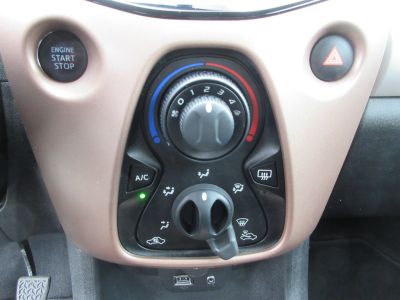 Peugeot 108 1.2 VTi Allure Top, Cruise, Airco, 1e Eig, Nw. Distr, APK 4-27