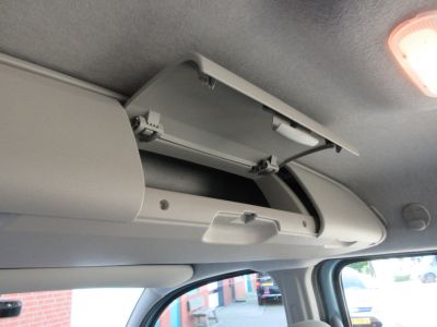 Renault Kangoo Family 1.6-16V Expression, Airco, Trekhaak, Lage km, APK 5-27